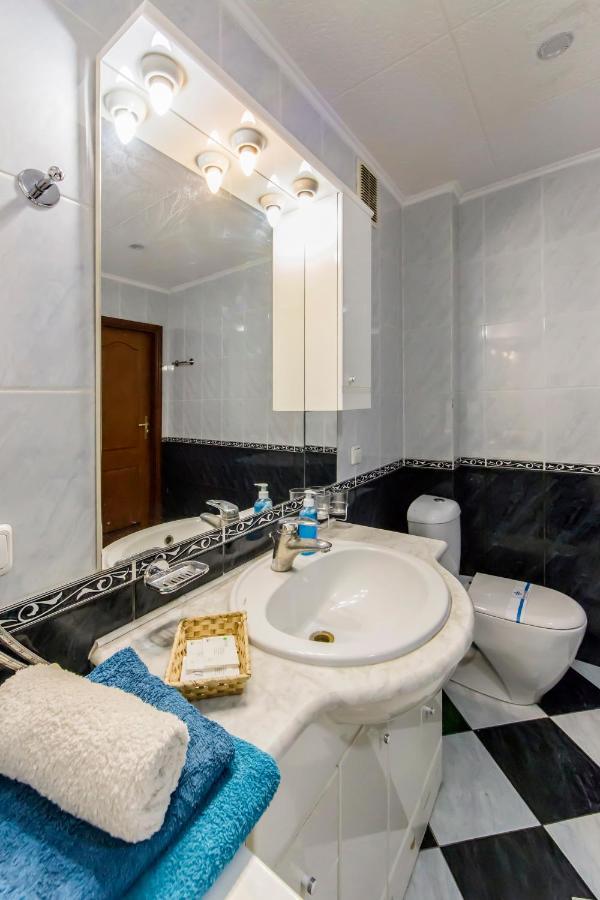Two-Room Apartments On Maidan Nezavisimosti Kiew Exterior foto